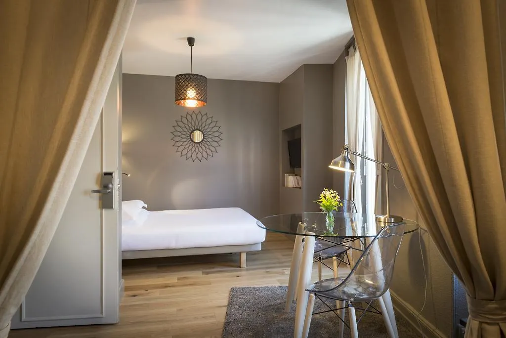 ***  Hotel De Russie Le Mont-Dore Frankreich